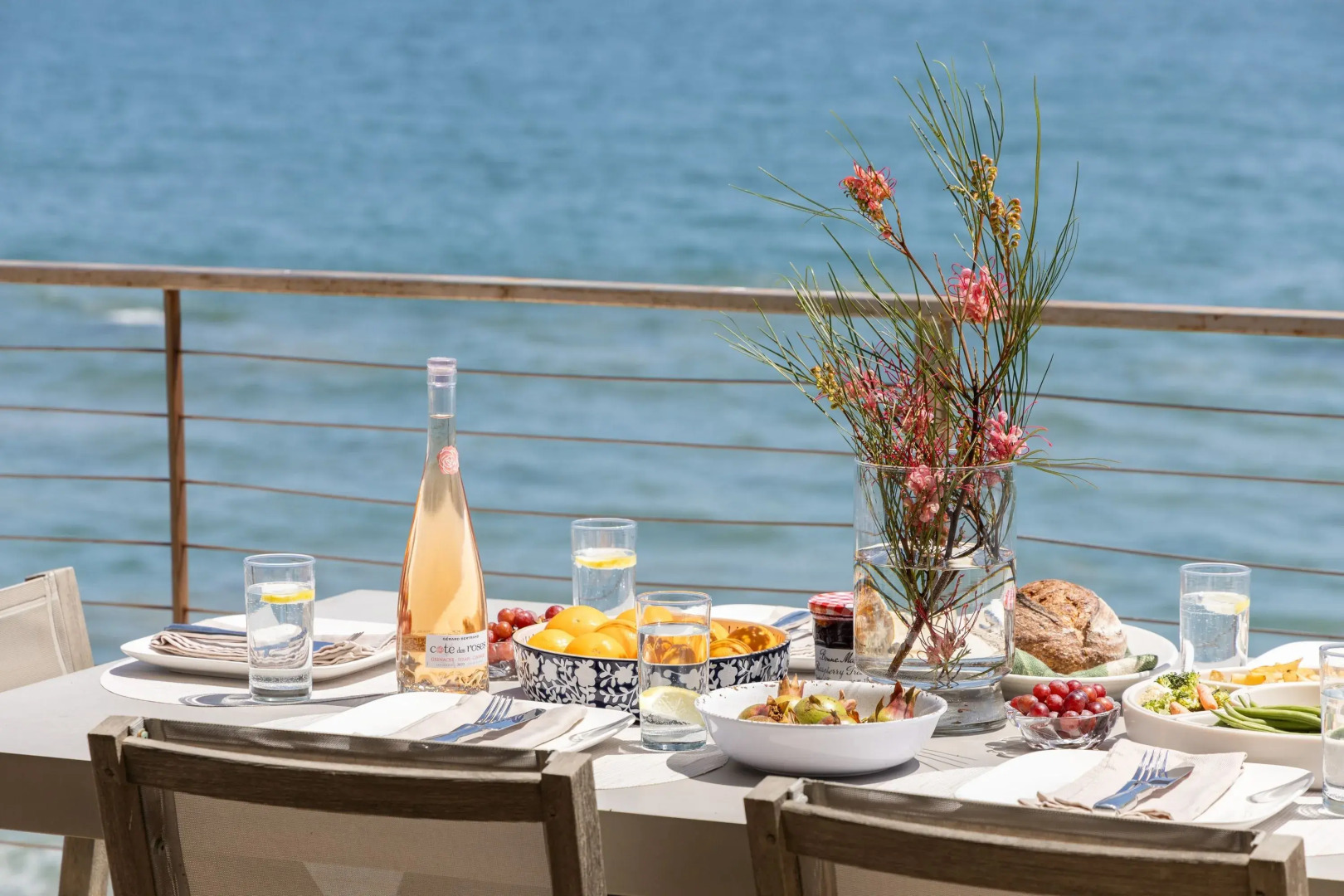 Malibu Beach House Bliss by Avantstay Beachfront + Private Beach Access