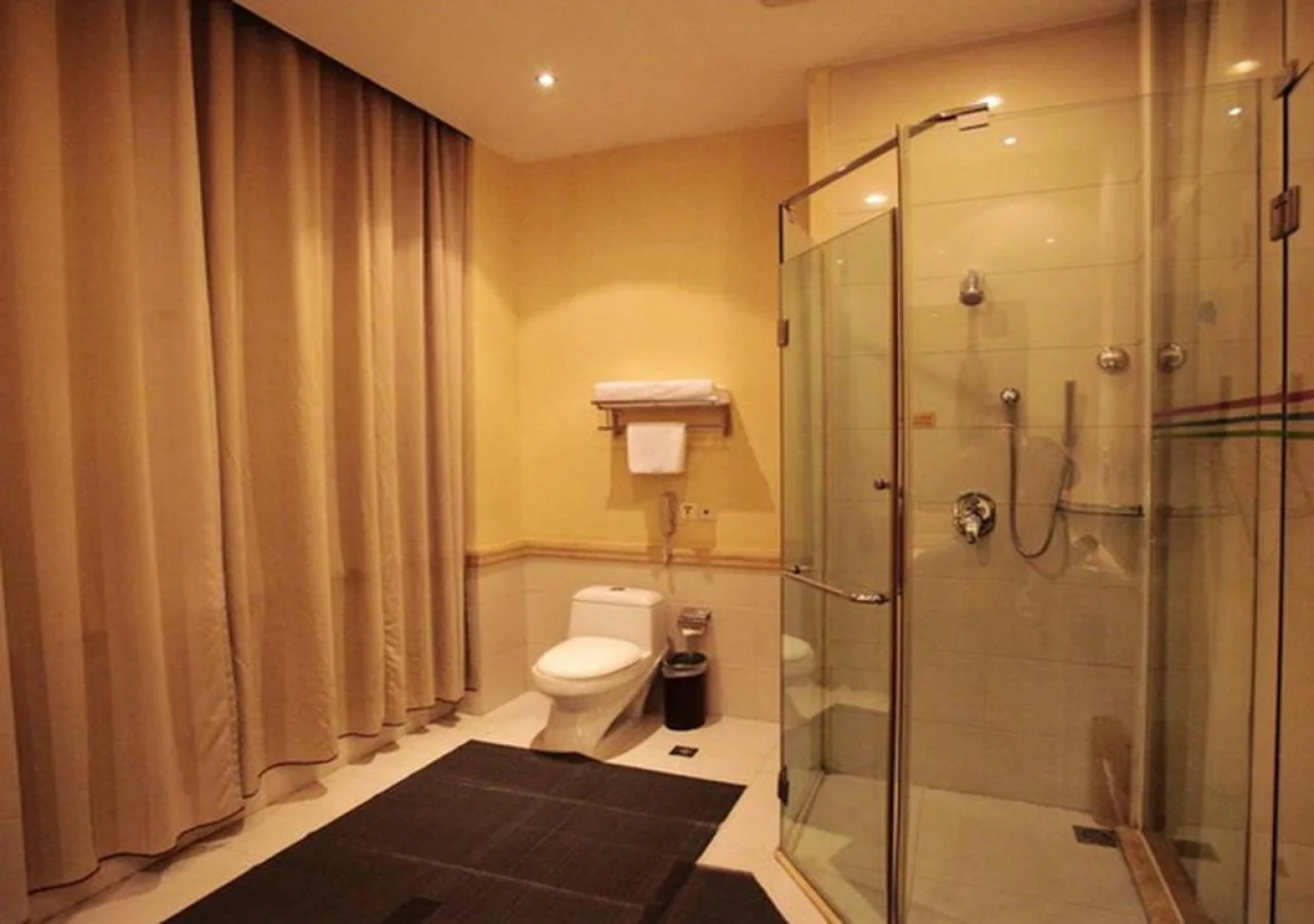 Enjoying International Hotel