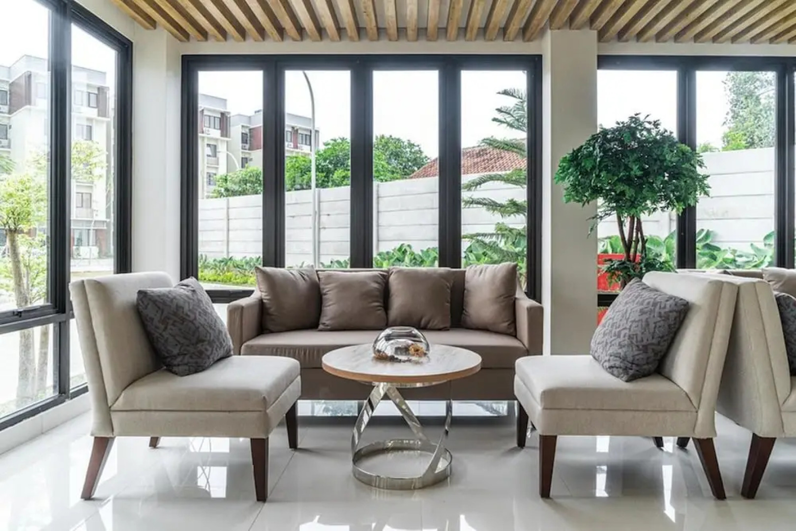 RedDoorz Plus @ EcoHome Citra Raya Tangerang