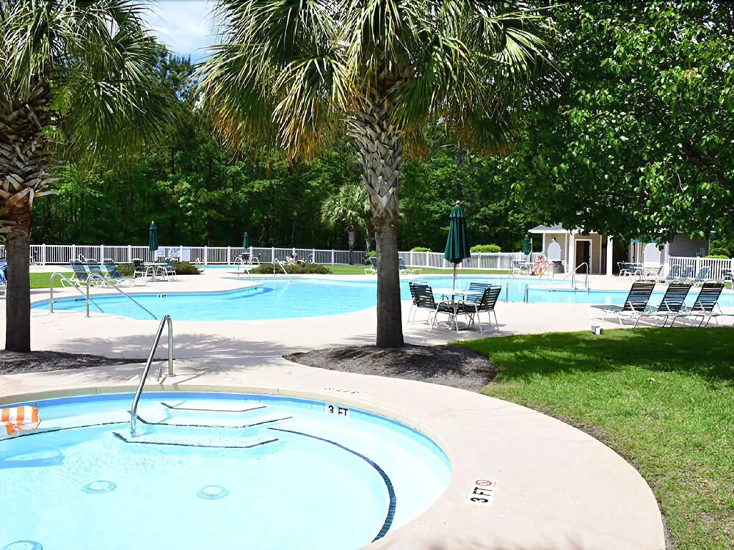 #57C True Blue - 3 Br condo by RedAwning