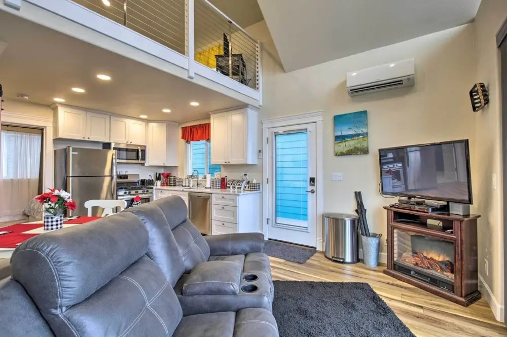 Peaceful Winter Retreat: Oregon Coastline Beach!