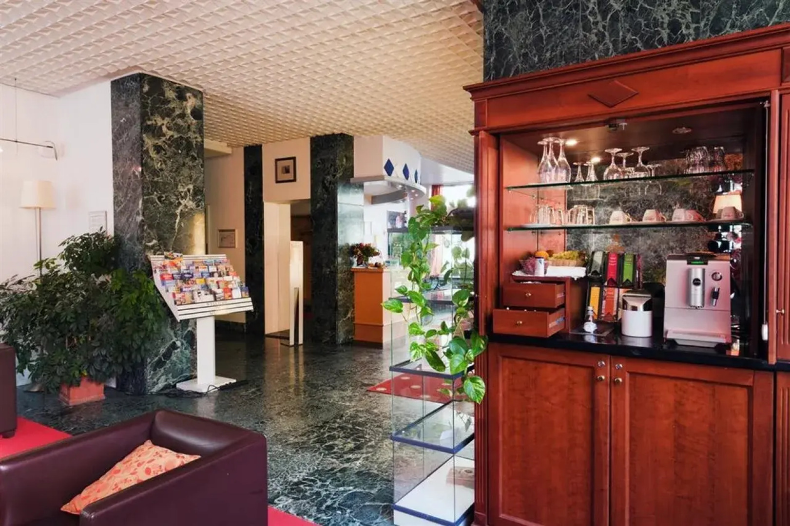 Unsölds Factory Hotel