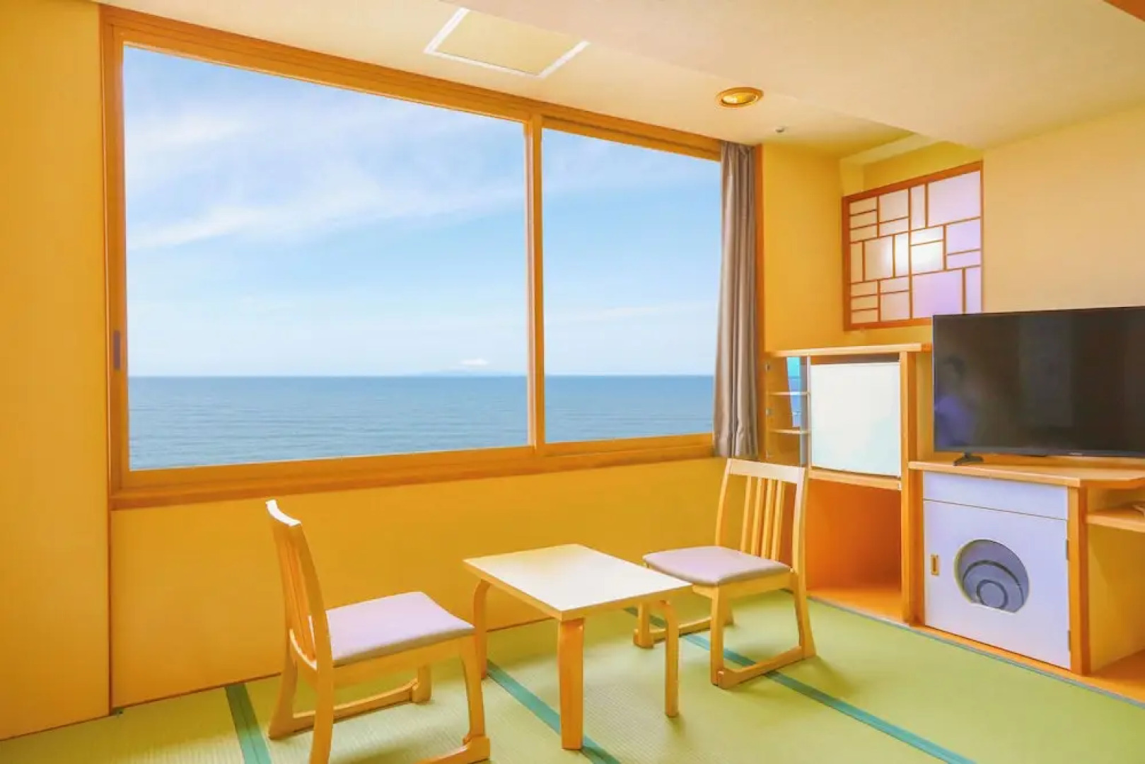 Ooedo-Onsen-Monogatari Shiomiso (Formerly: Yubae no Yado Shiomiso)