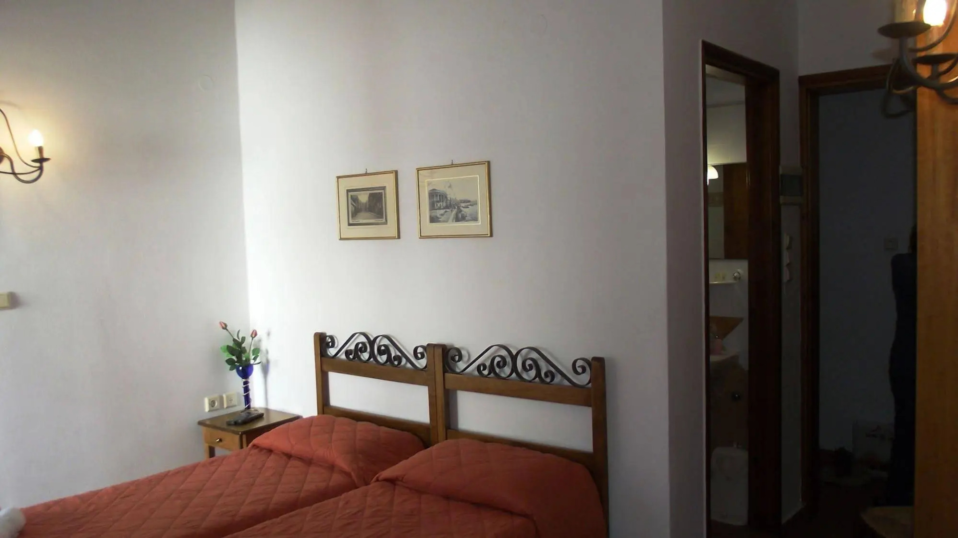 Iliada Rooms