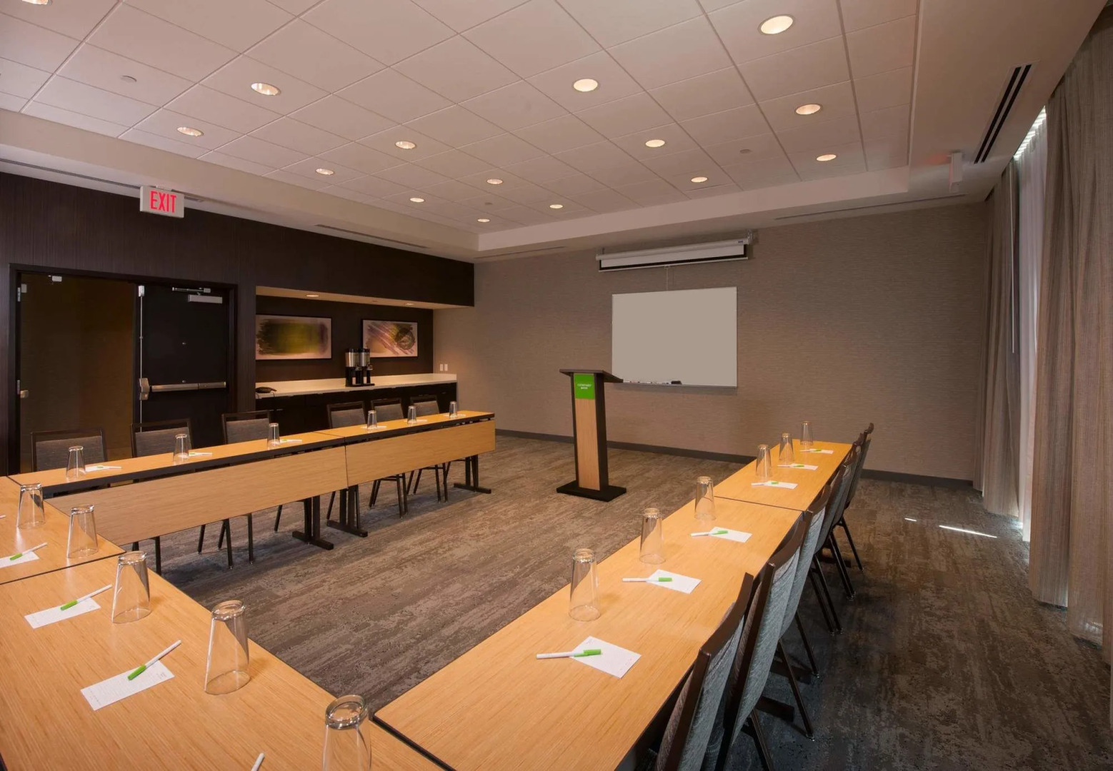 Courtyard by Marriott Boston Littleton