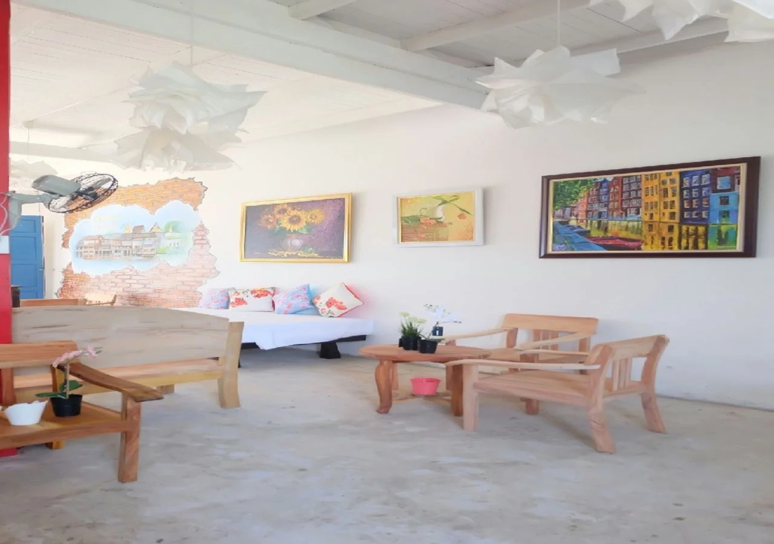 At Rimnam Chan Hostel