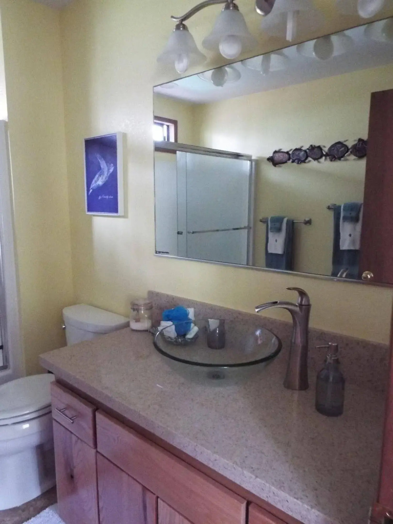 The Guest Cottages @ Volcano Acres Tree House