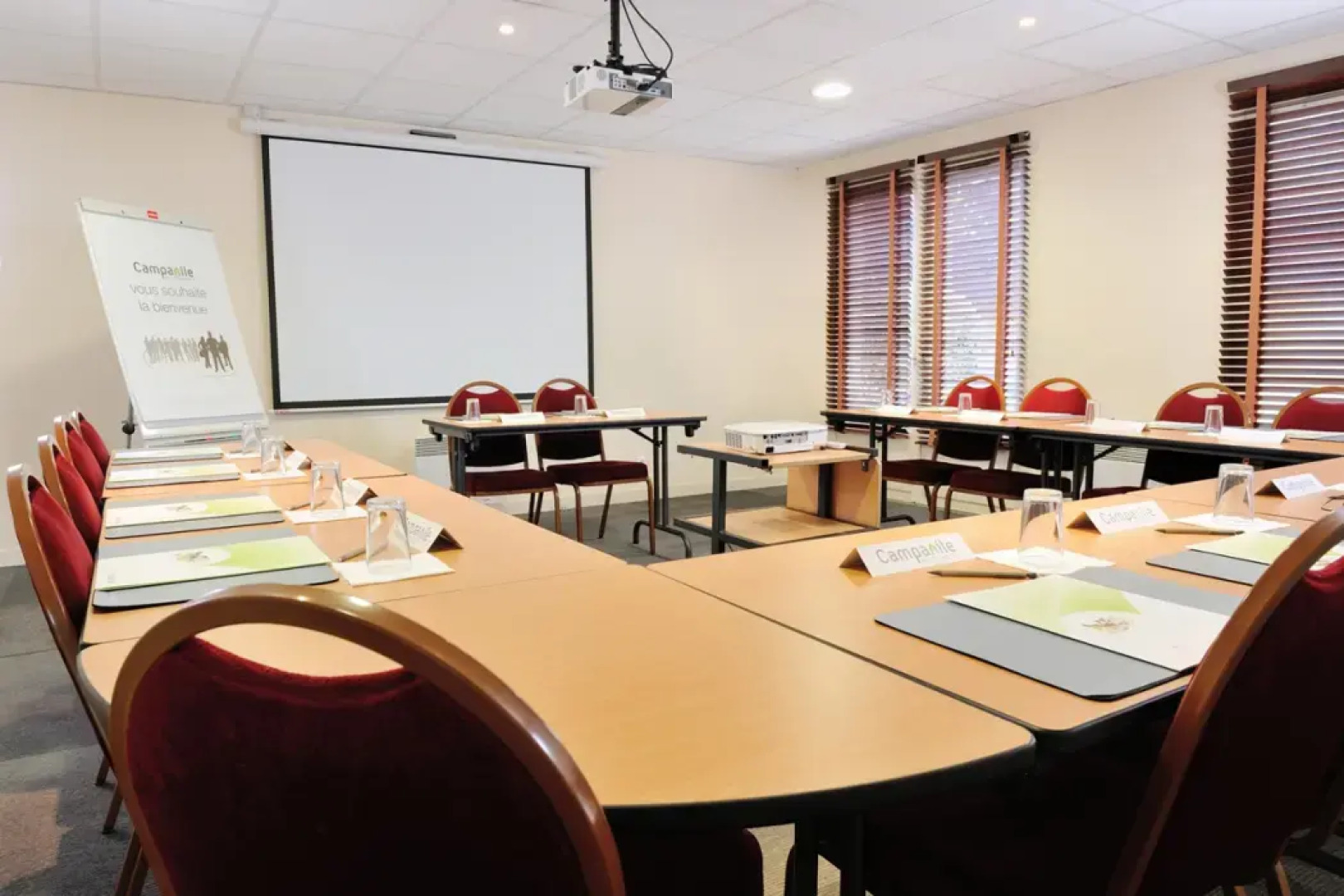 Campanile Clermont-Ferrand ~ Aubière