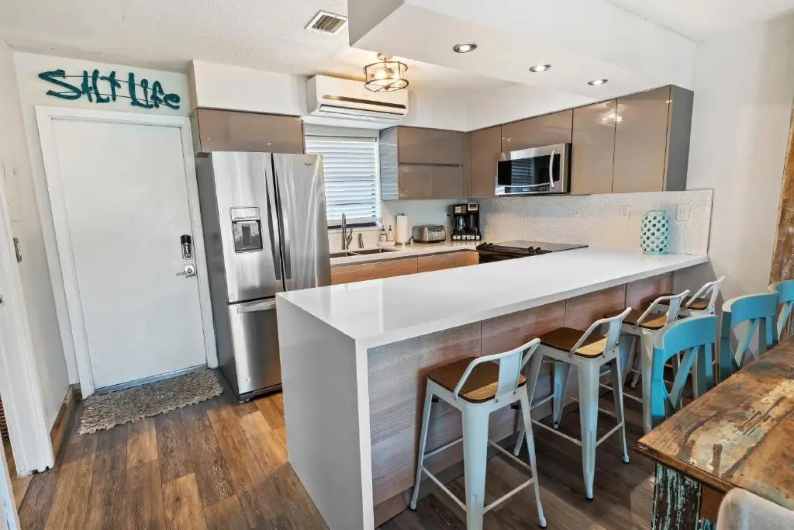 C-VOTED REMODELED UNIT! KAYAKs, MARINA,