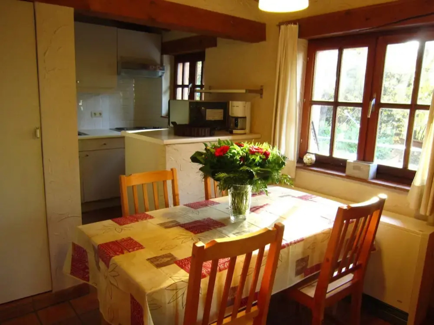 Cosy and Snug Holiday Home With Joint Swimming Pool