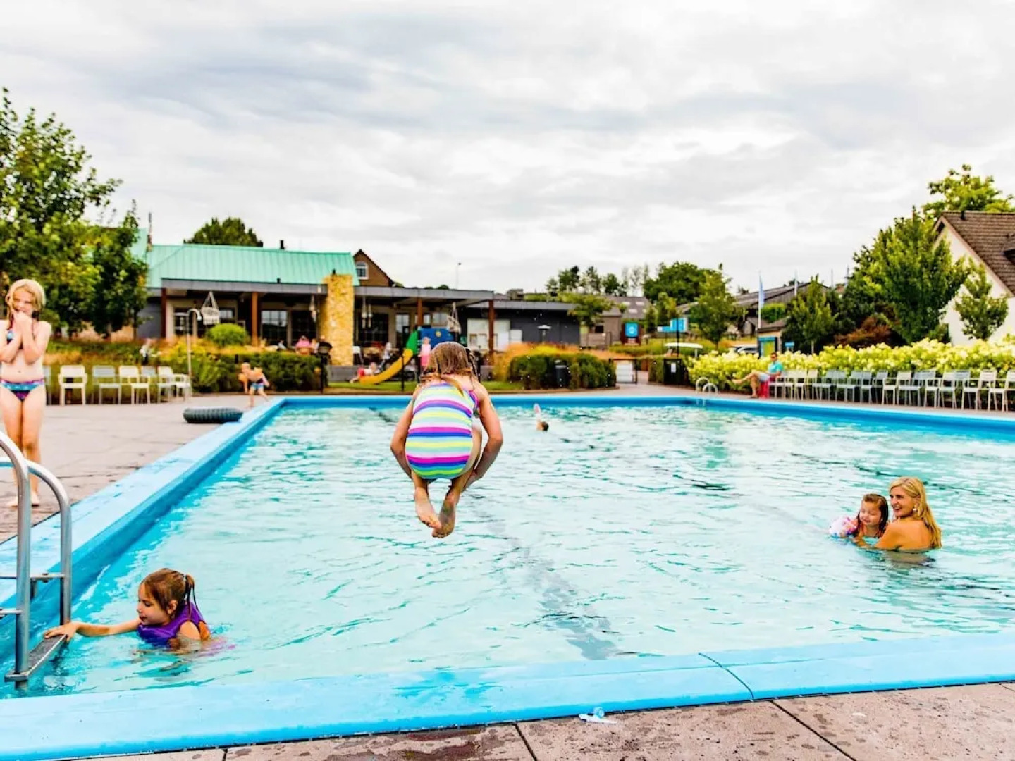 Modern Holiday Home with Dishwasher, 5 Km. From Valkenburg