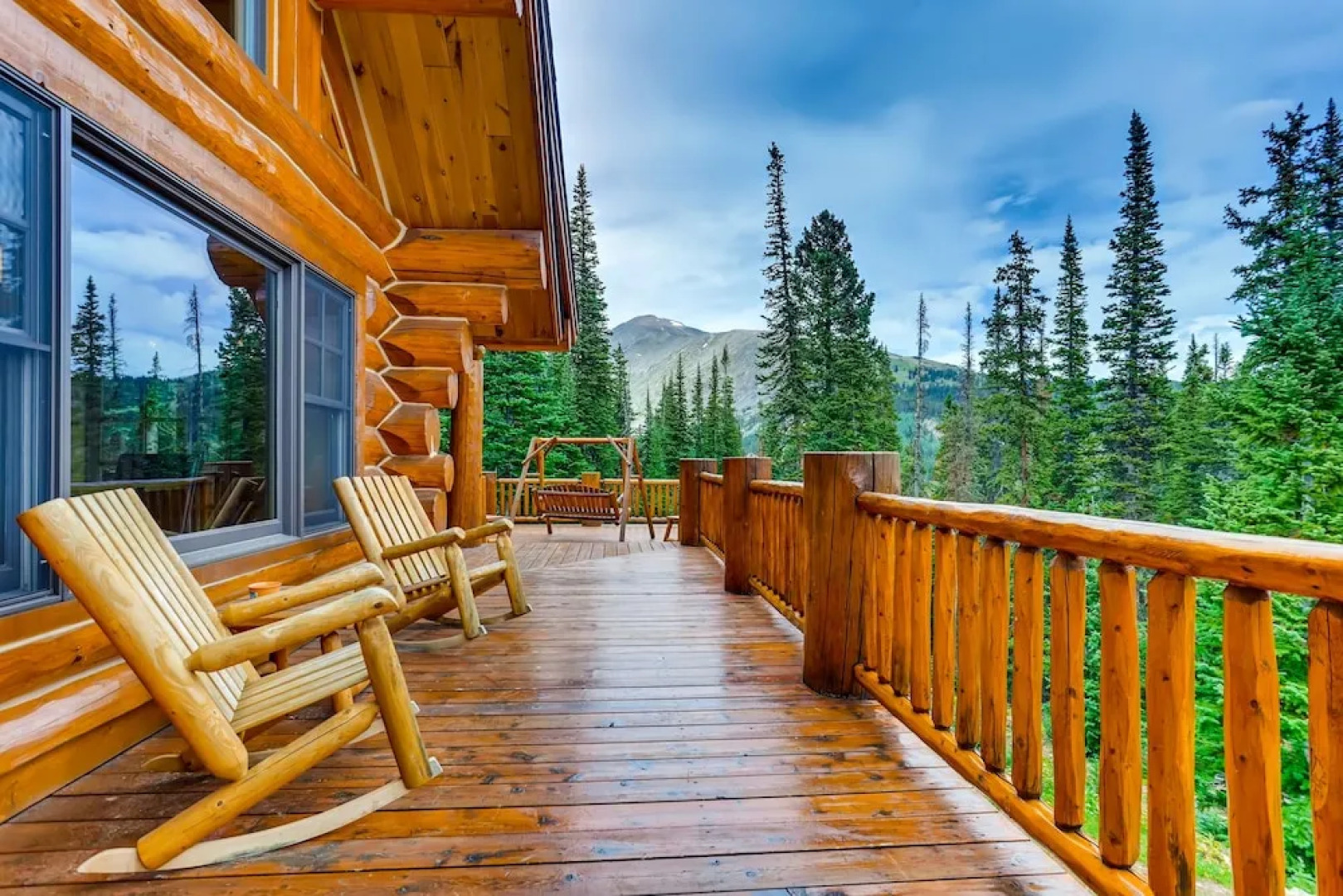 New Listing! Idyllic Mountain-view 4 Bedroom Home