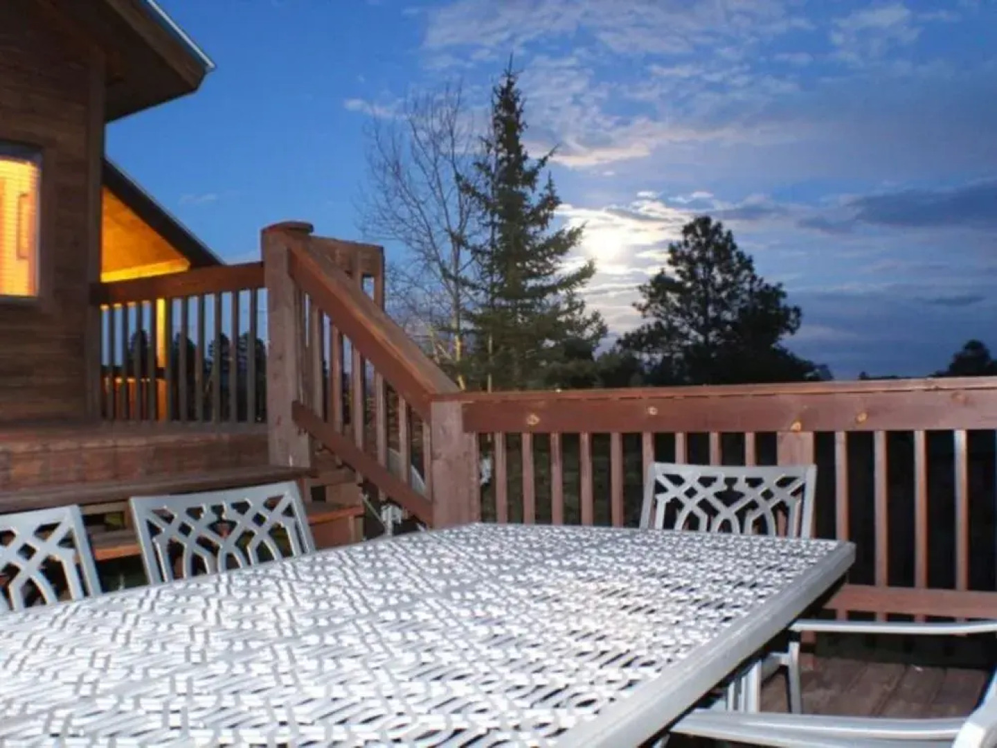 Pine Vista 3 Br Home by RedAwning