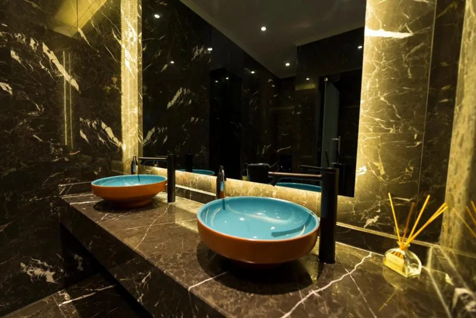 Kleopatra Suit Hotel