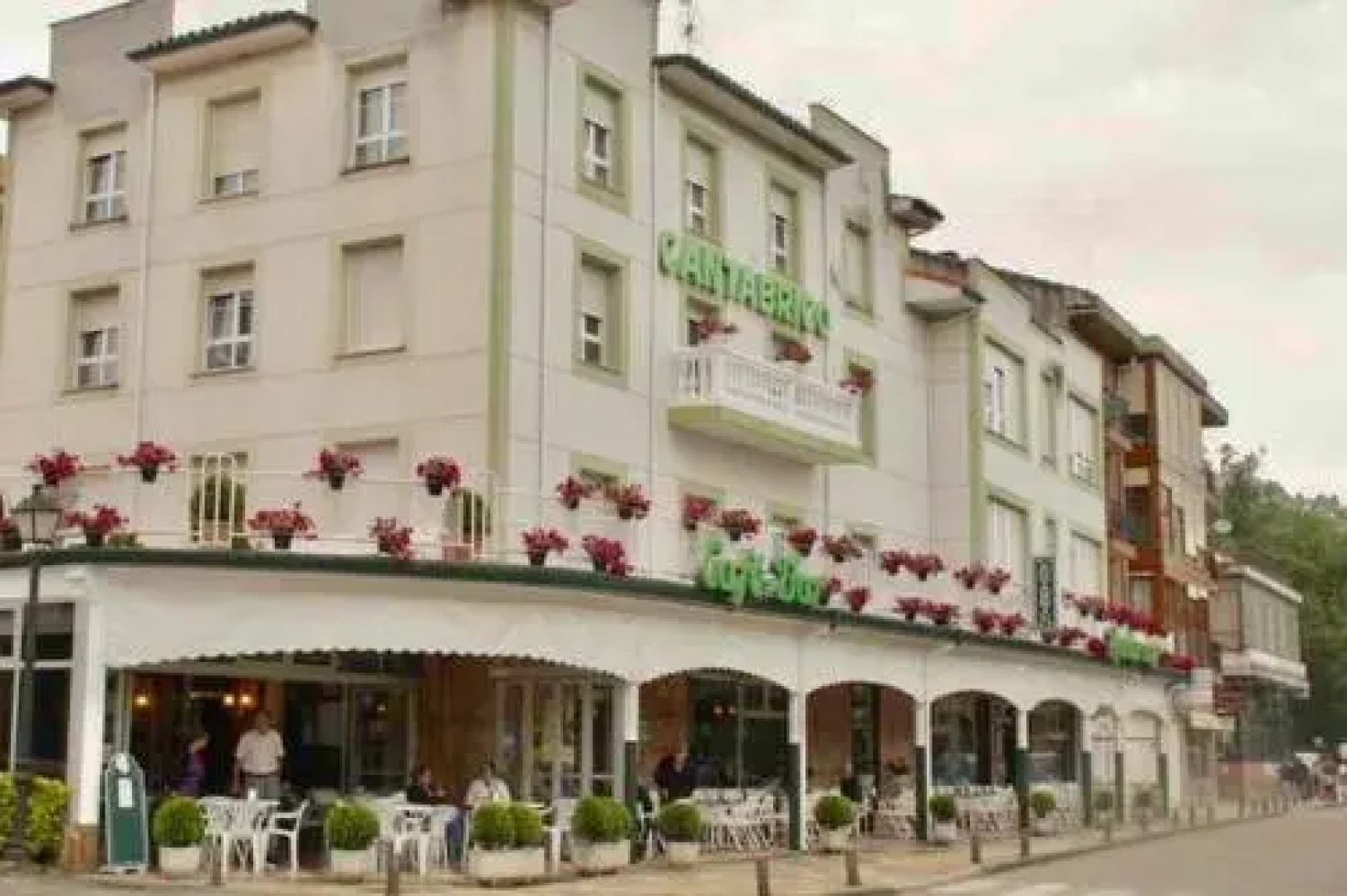 Hotel Cantabrico