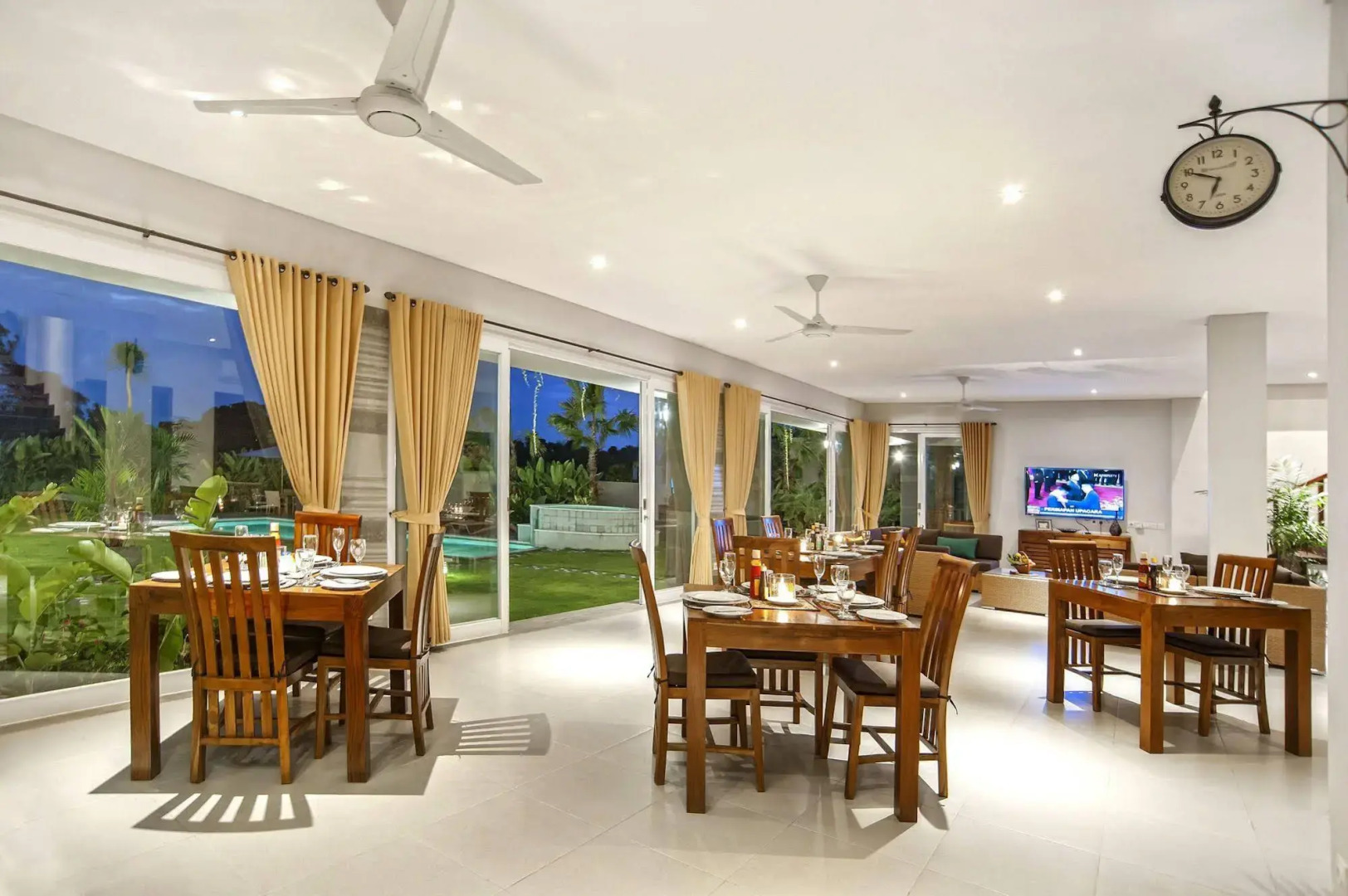 Villa Yenian by Villa Finder