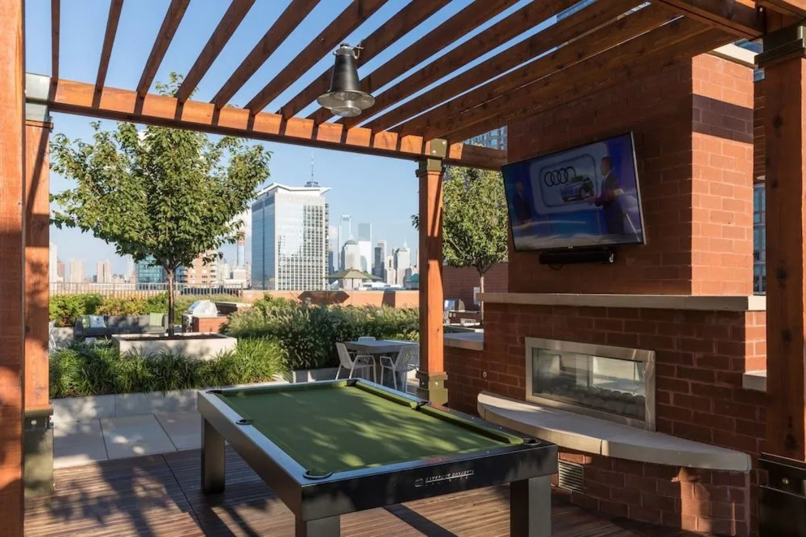 Bluebird Suites near Newport Center