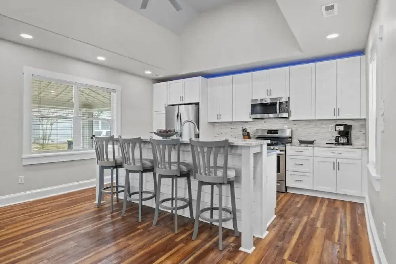 Conch's Point Cottage 2 Bedroom Home by RedAwning