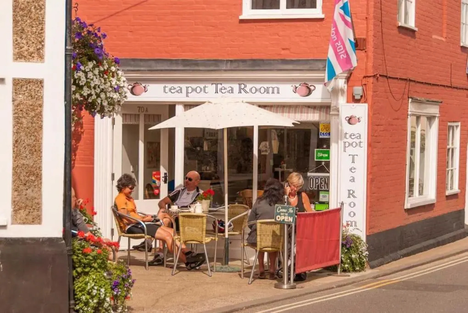 Wren Cottage a Very Cosy Historic Coastal Cottage in a Pretty Little Village
