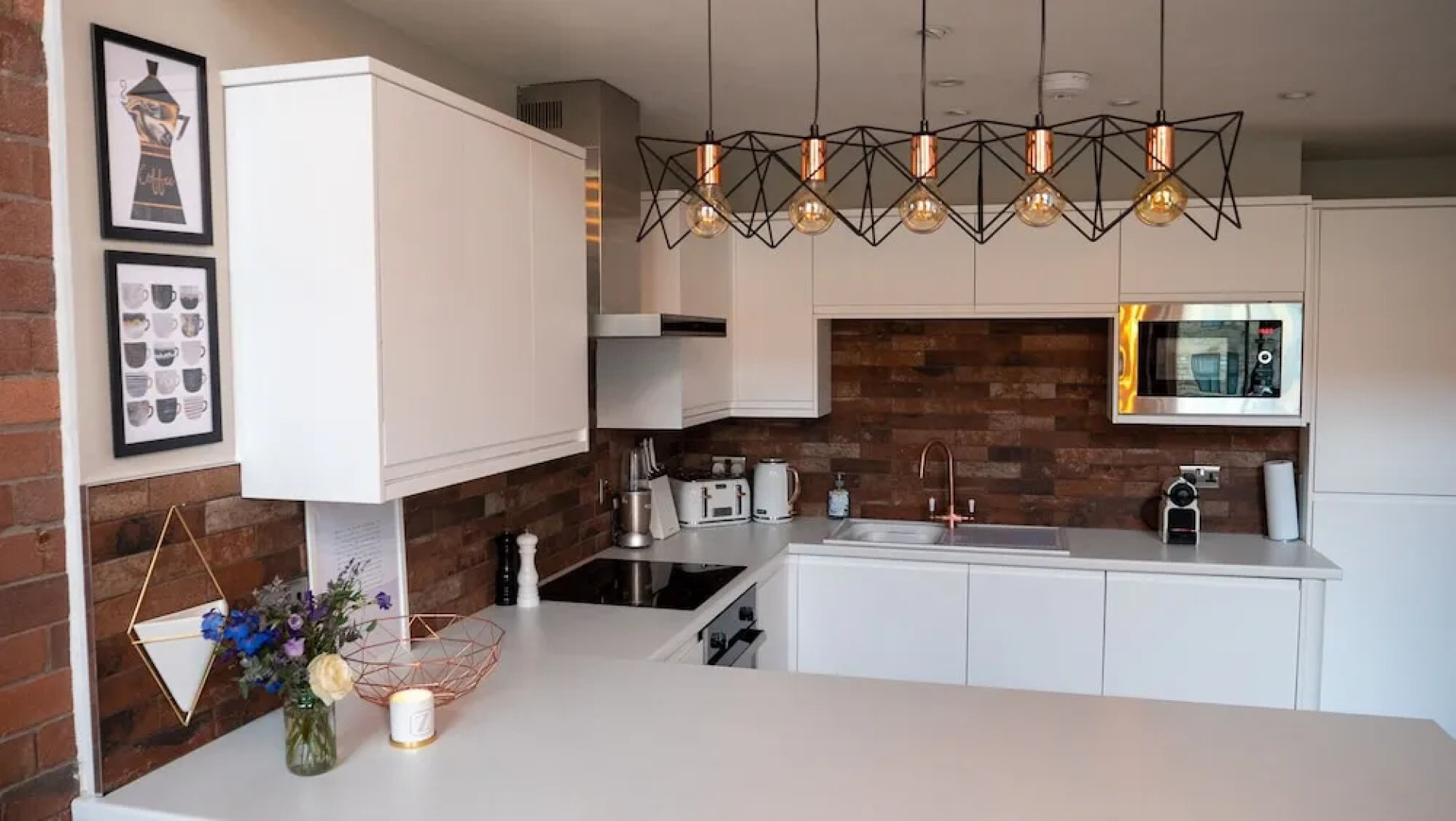 Heritage Spacious Luxury Mill Apartment