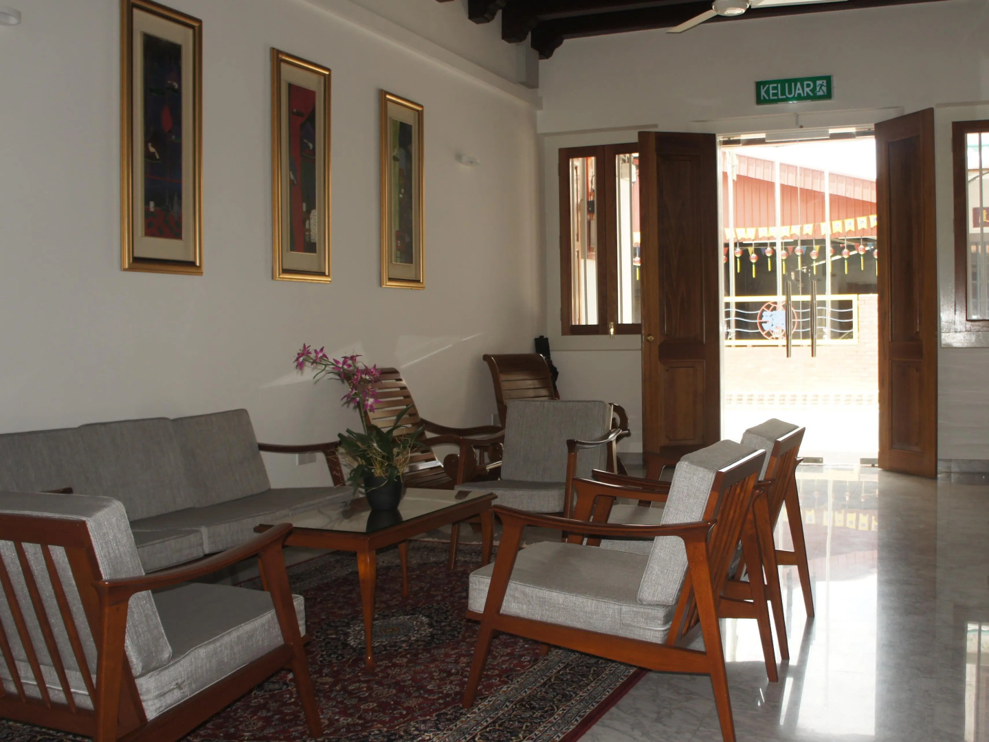 Heeren Straits Hotel