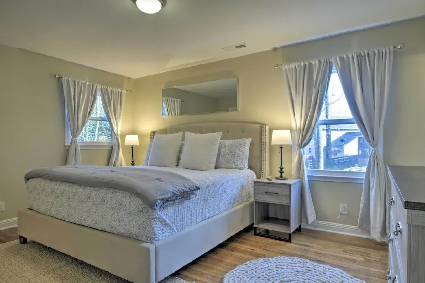 Sunny Family Home, 3 Mi to High Point Market!