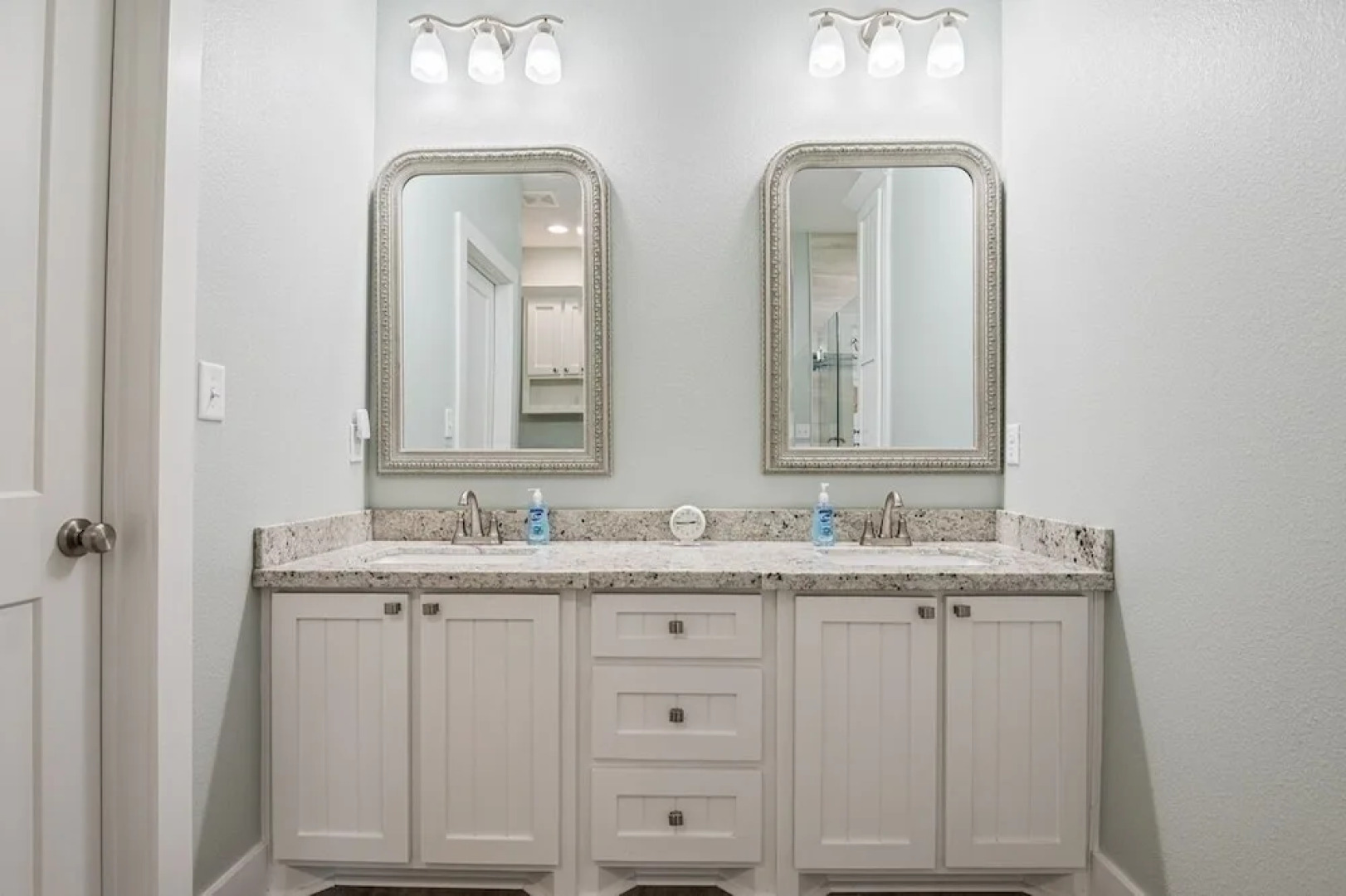 Twin Tides 4 Bedroom Home by Redawning