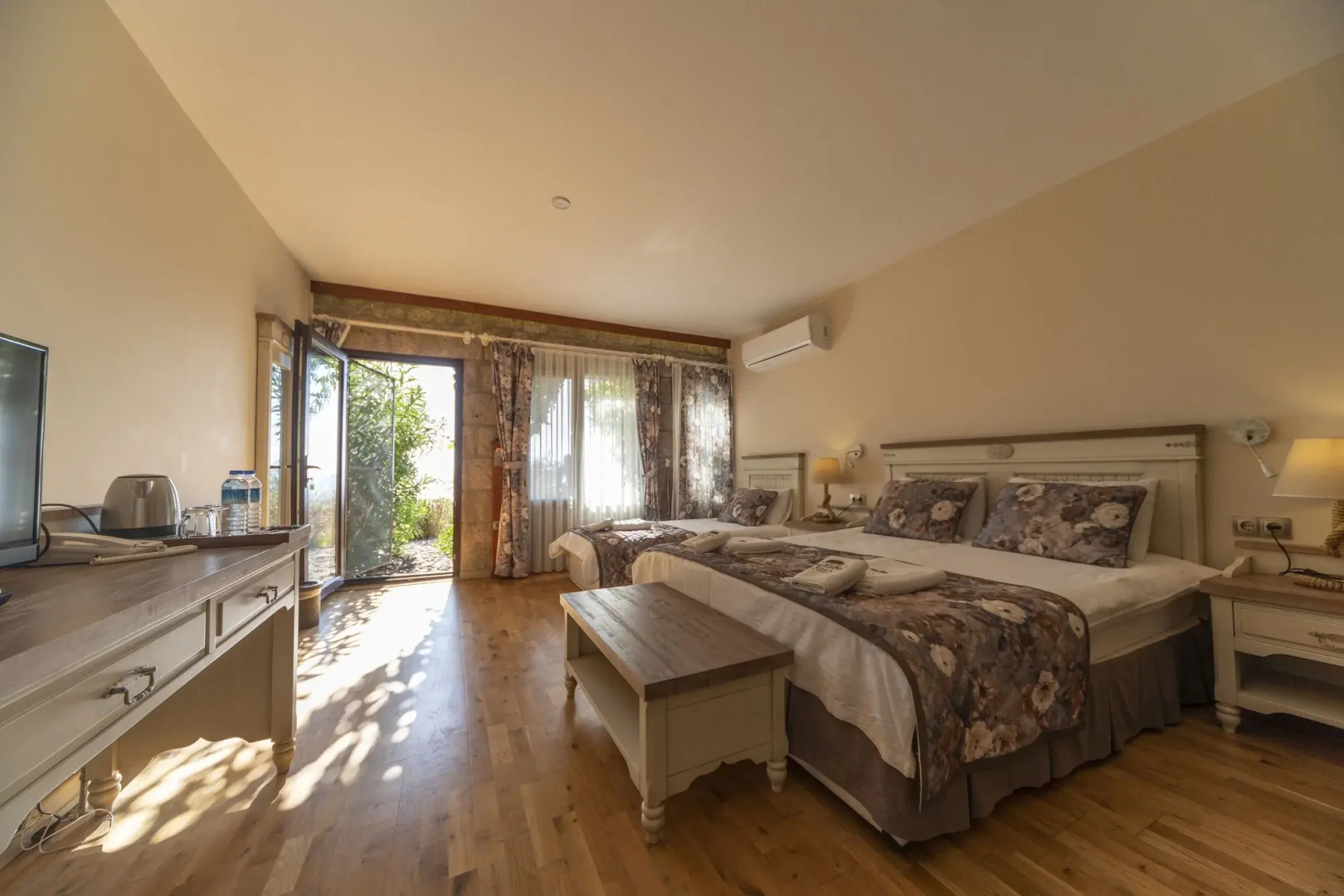 Assos Sunaba Kasri - Special Class