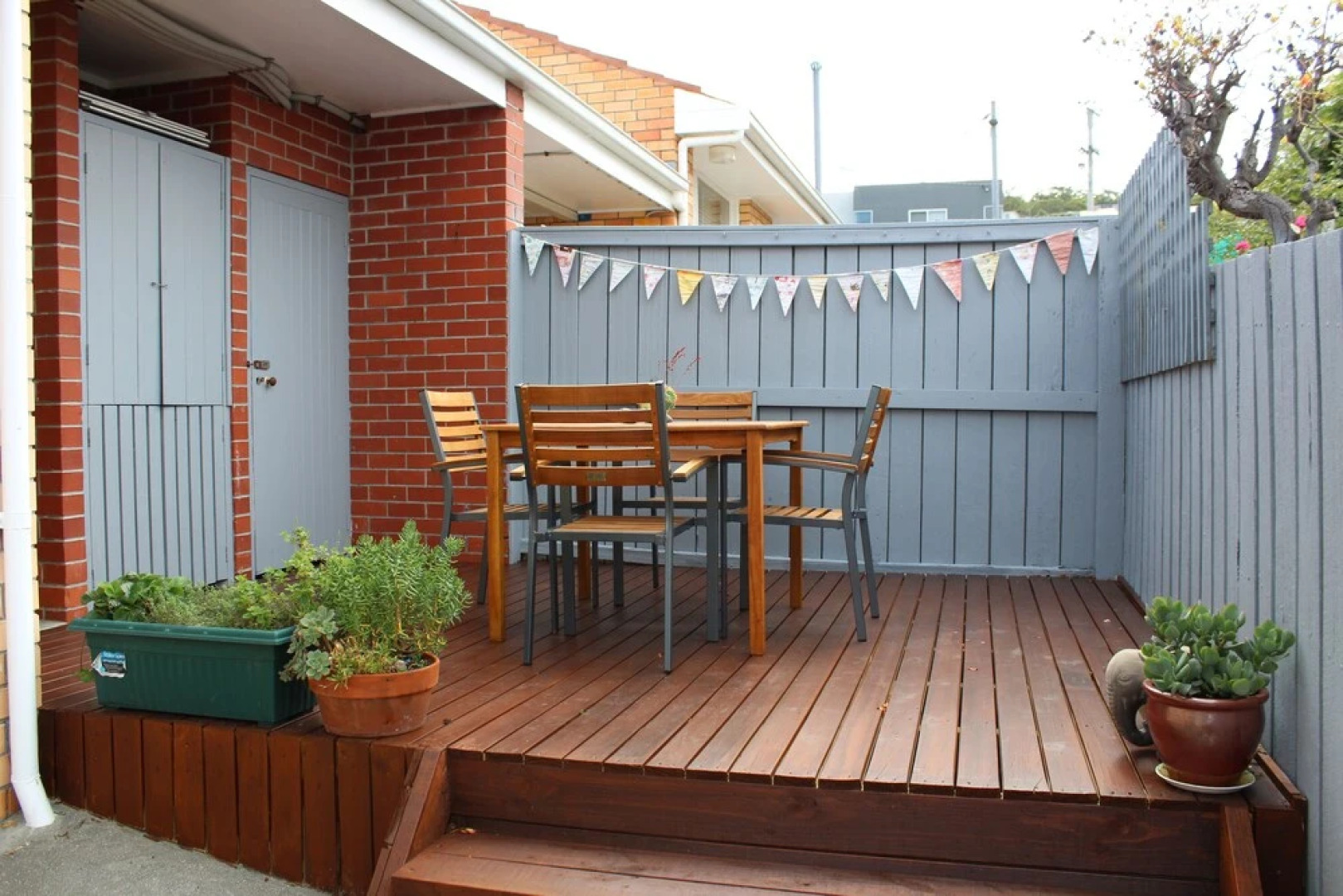 Newly Renovated Villa - Waters Edge