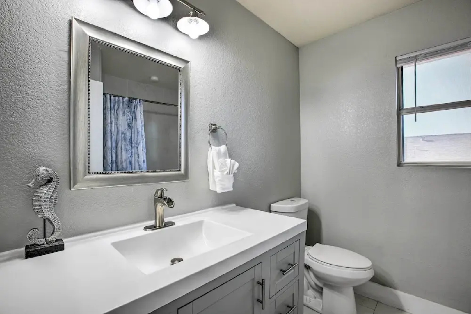 1 Mi to State Farm Stadium: Home w/ Pool & Grill!