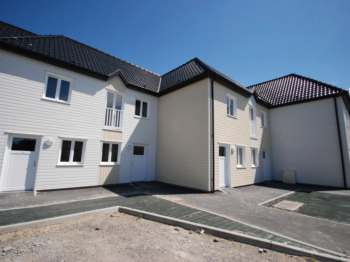 Modern apartment with dishwasher, beach at only 500 m.