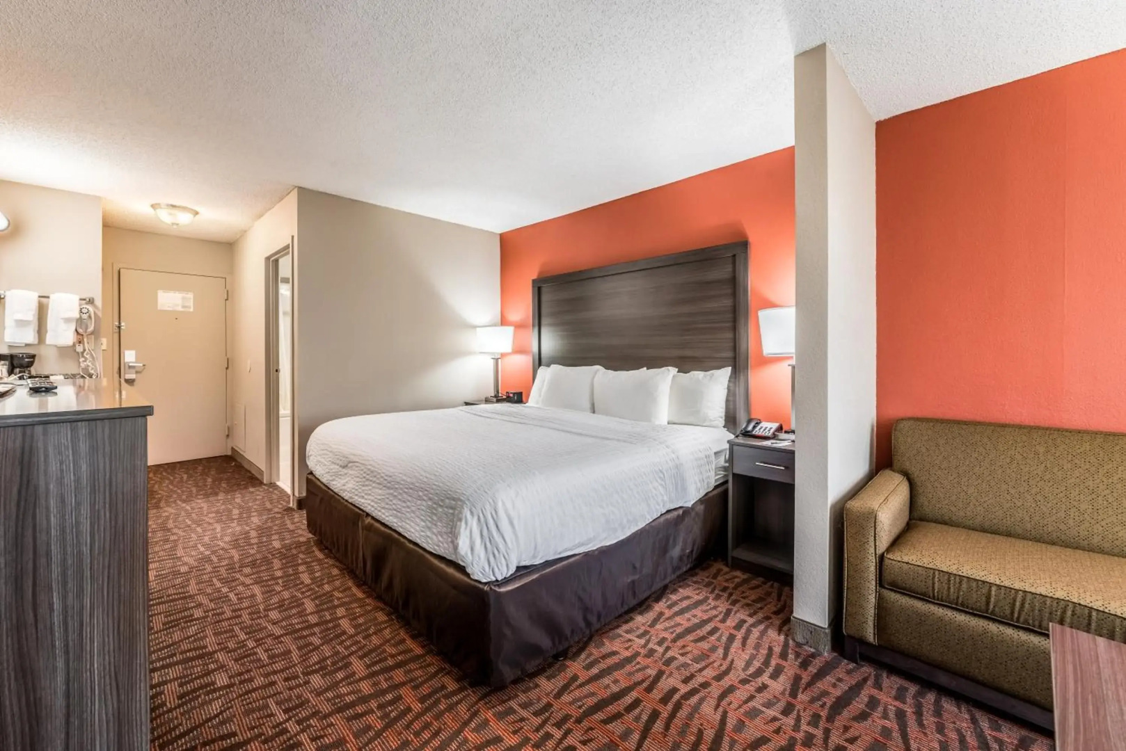 Lake Norman Inn and Suites