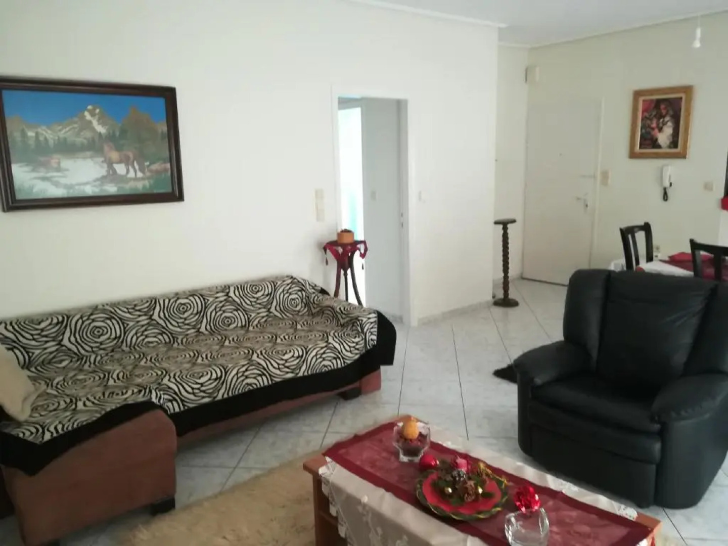 2nd Floor Apartment In Volos