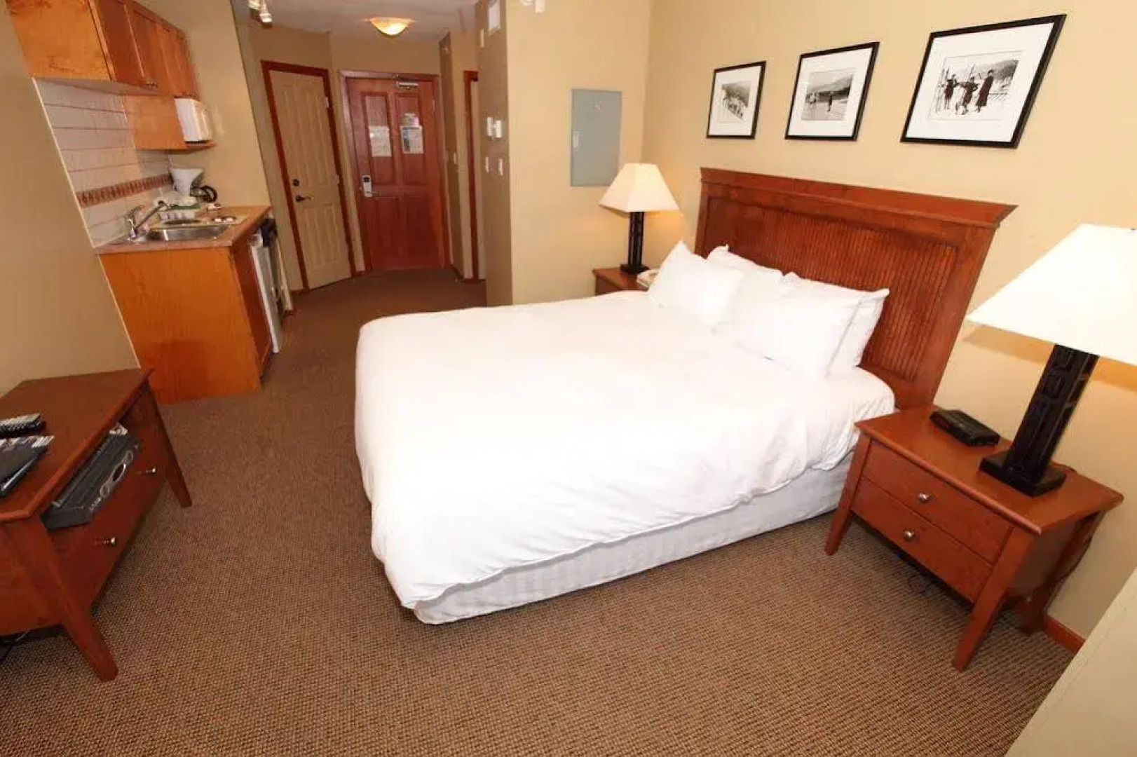 ResortQuest at Whistler Cascade Lodge