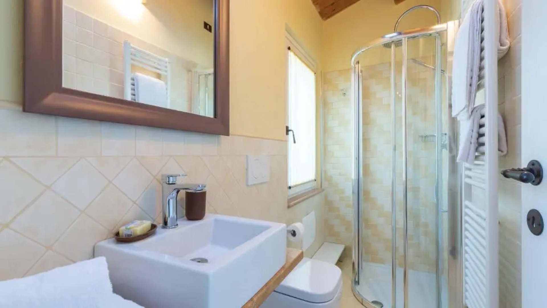 CASCINA MARIANNA 12&4, Emma Villas