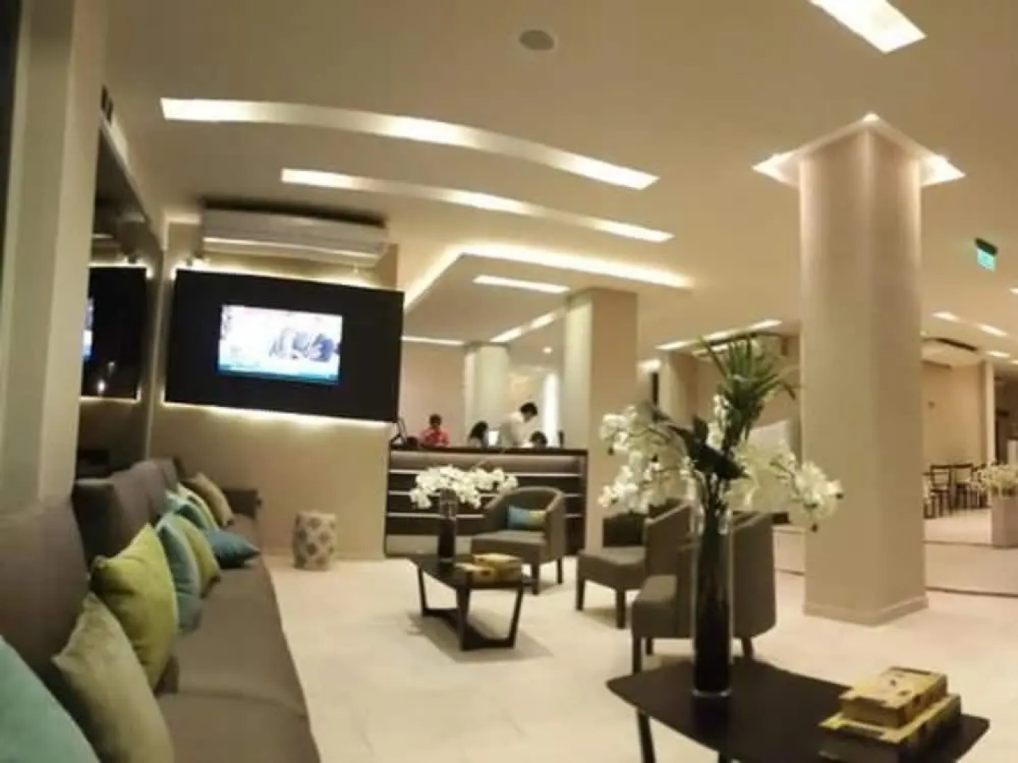 Altos Del Estero Hotel And Apartments