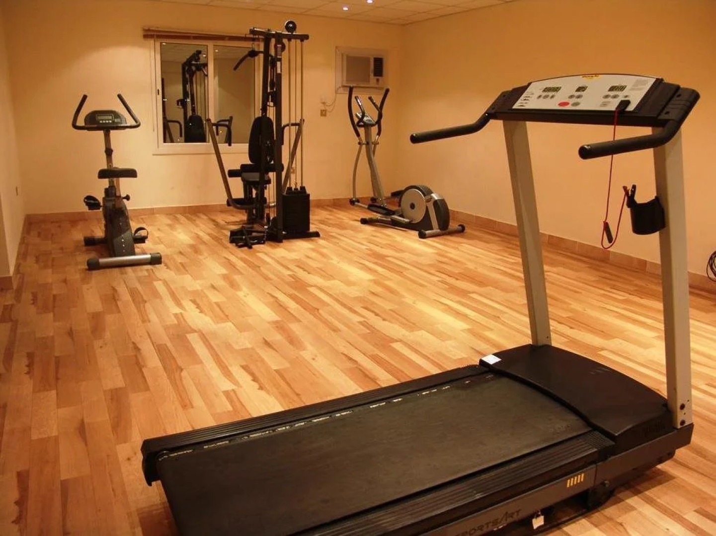 Al Sadd Suites Hotel