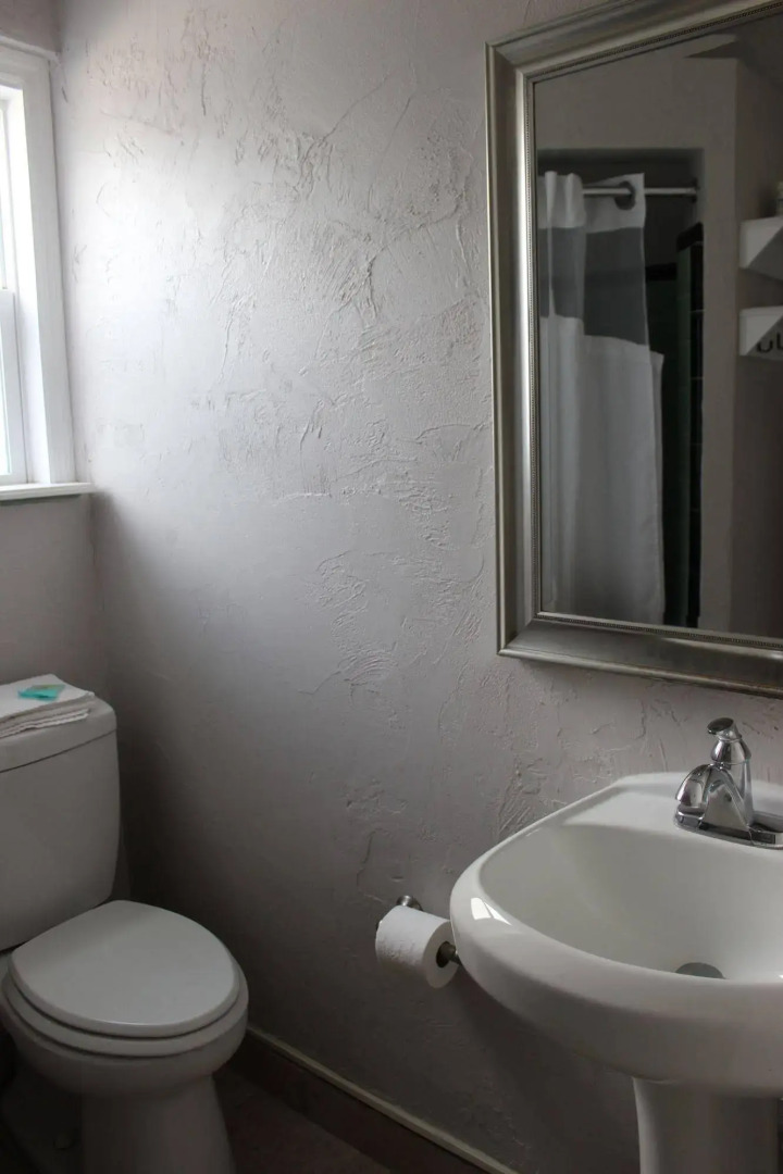 Shoreline Suites & Cabana Cottages