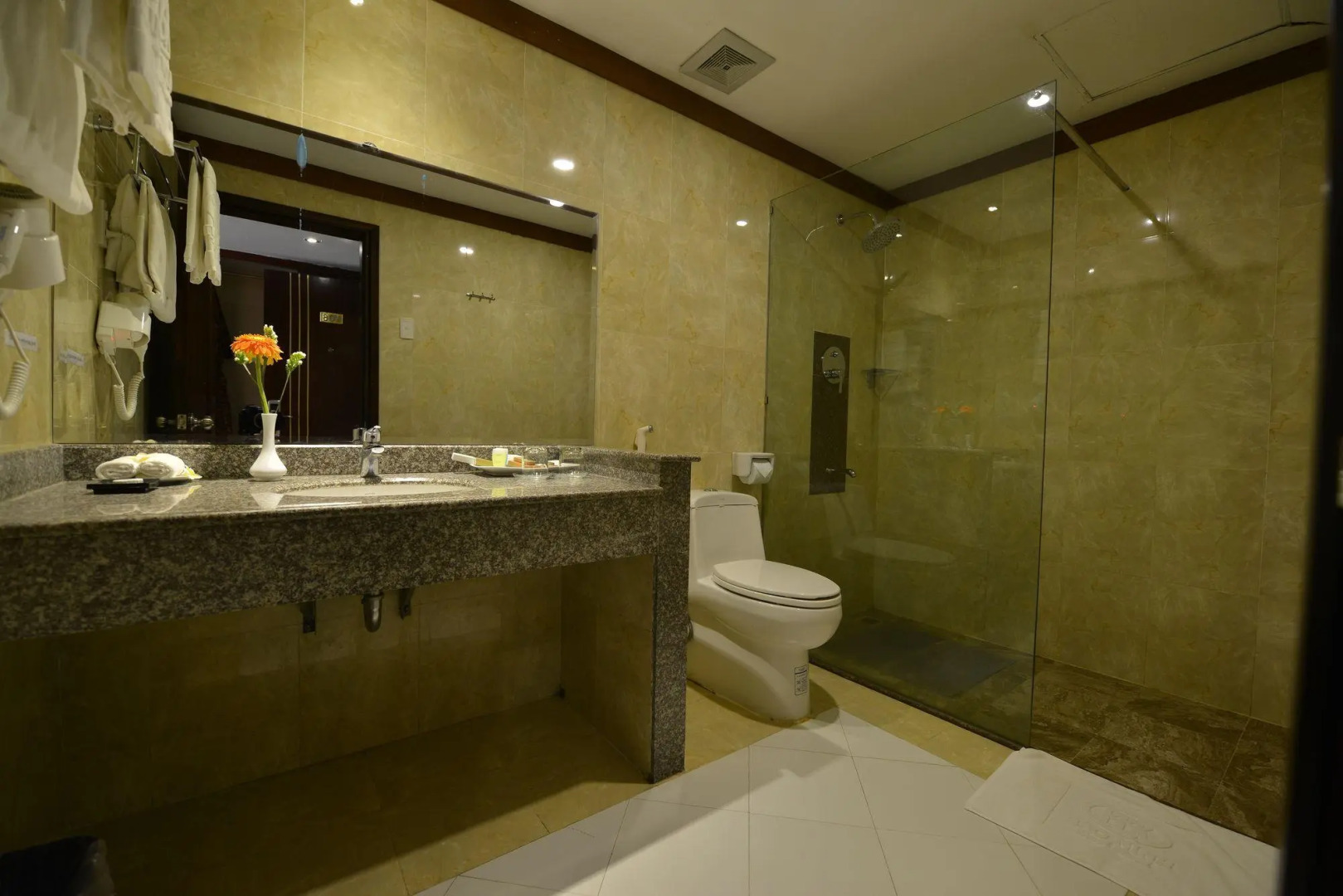 Bao Ninh Beach Resort