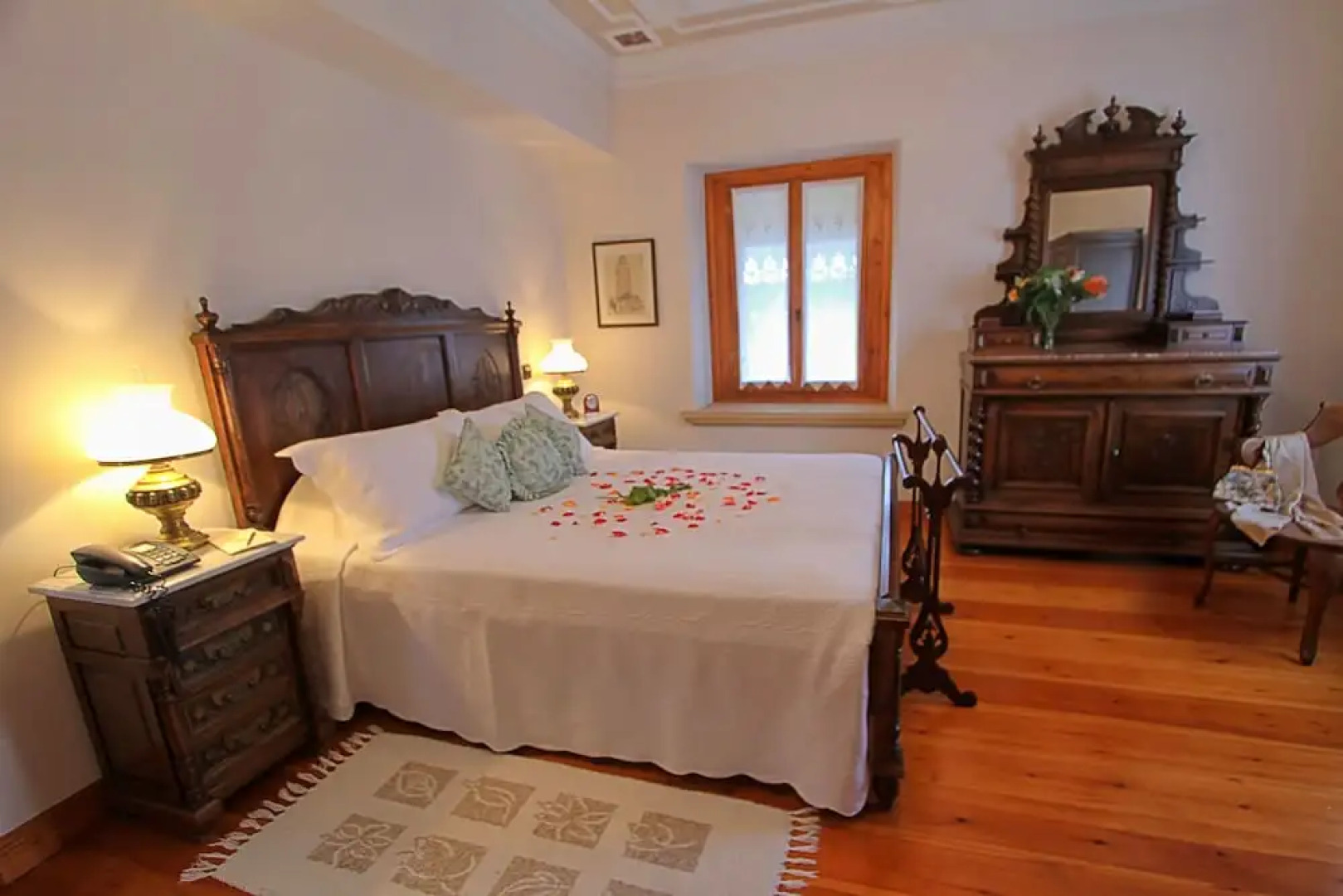 Argentikon Luxury Suites