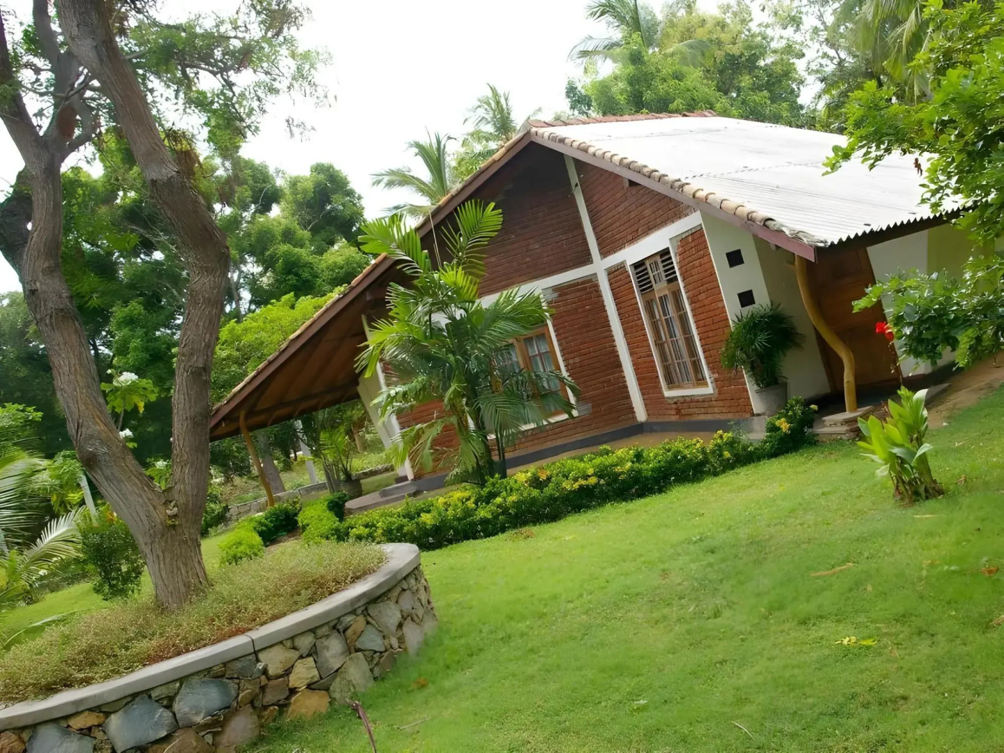 Royal Green Garden Hotel