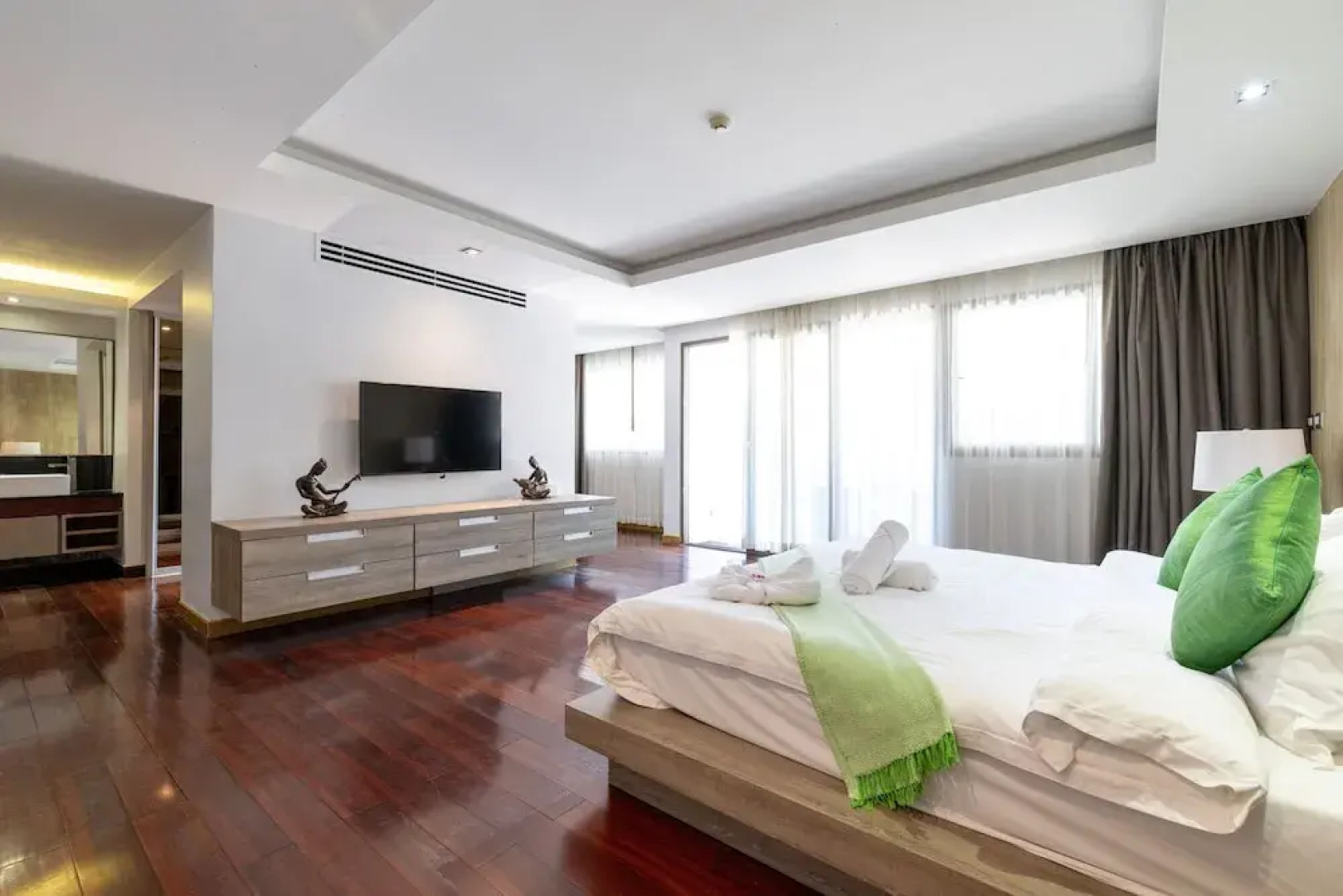 Phuket Moonlit Bay Seaview Resort&Spa