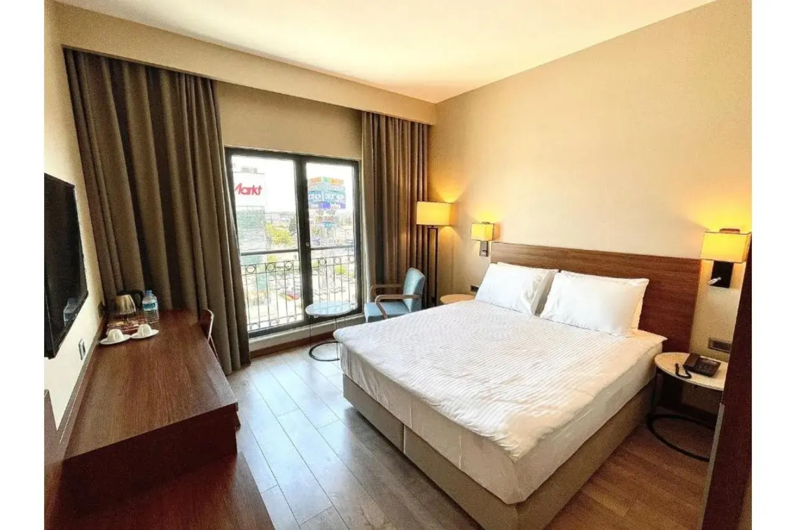 Turkmen Riverside Hotel