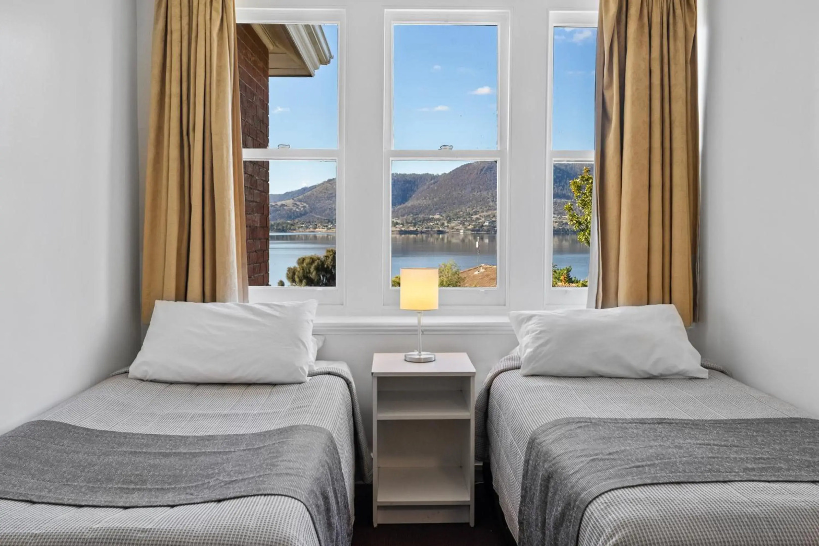 Riverfront Motel & Restaurant