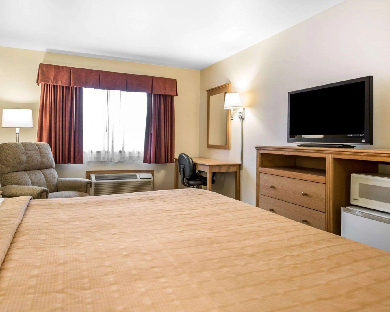 Quality Inn Mauston I-90