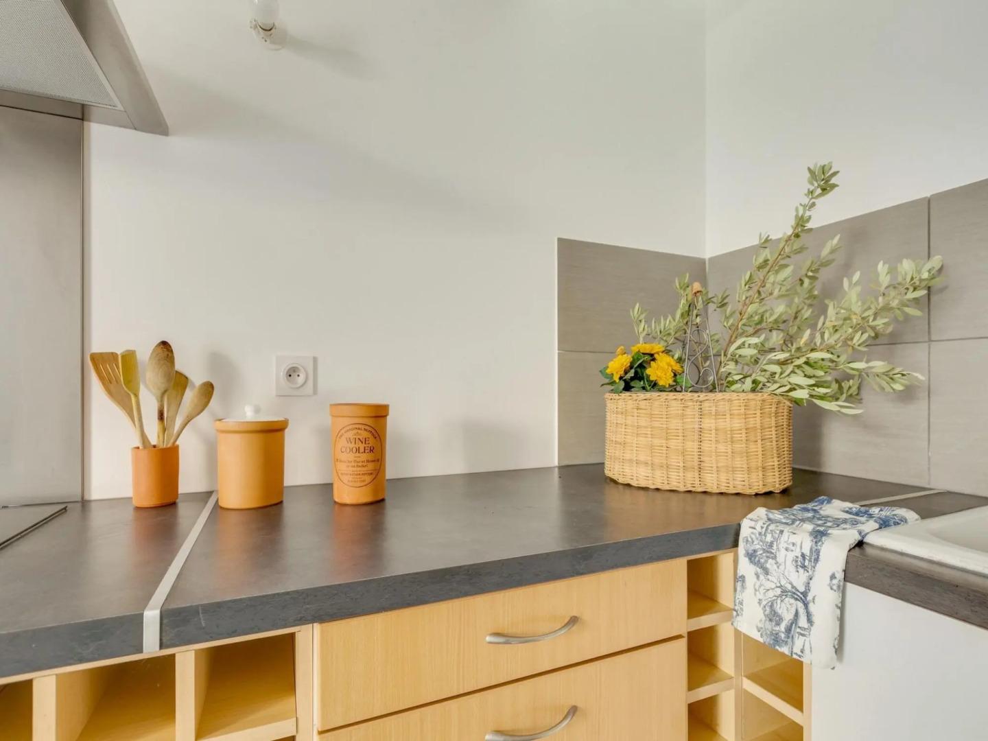 Comfortable Holiday Home in Montouliers near Bize Minervois