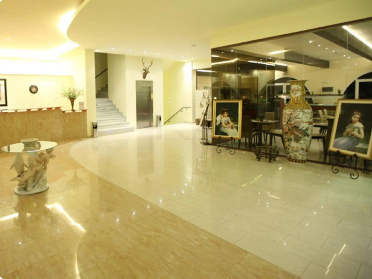 Almуros Beach Resort and Spa