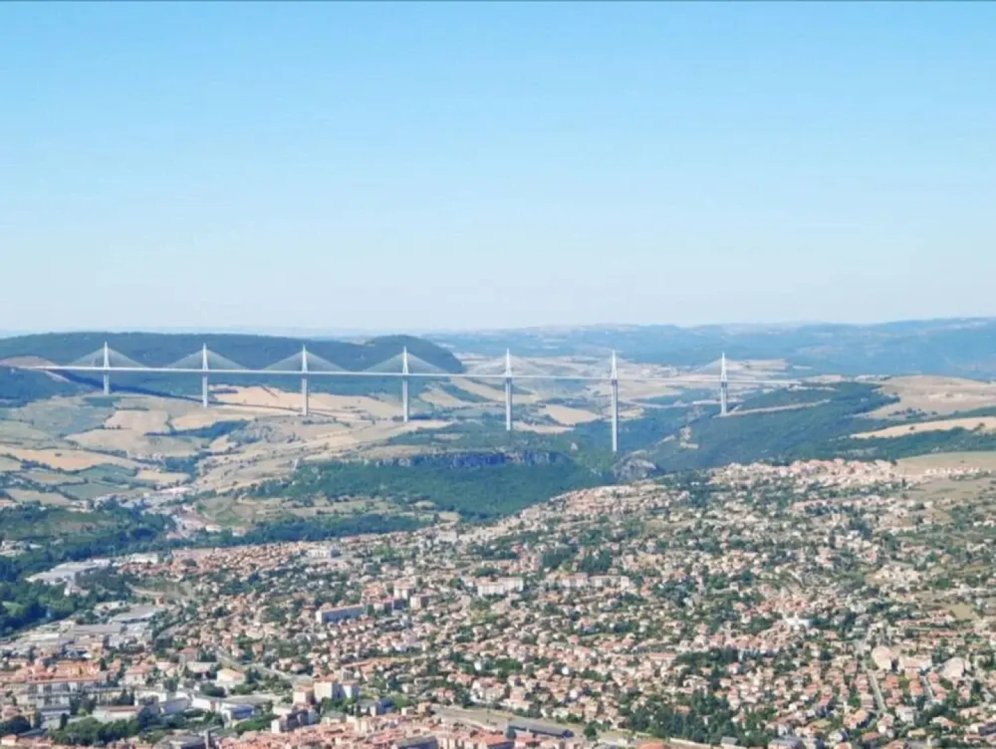 Villa With 4 Bedrooms In Saint-pierre-des-tripiers, With Wonderful Lake View, Private Pool, Furnished Garden - 41 Km From The Slopes