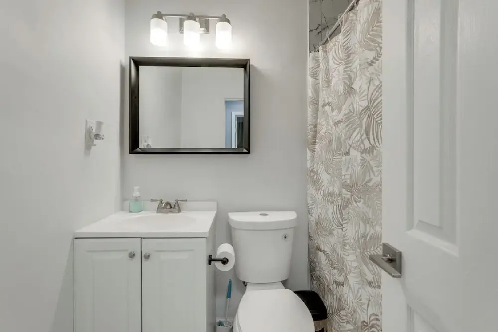 Modern Home w/ Yard Near ATL Attractions!