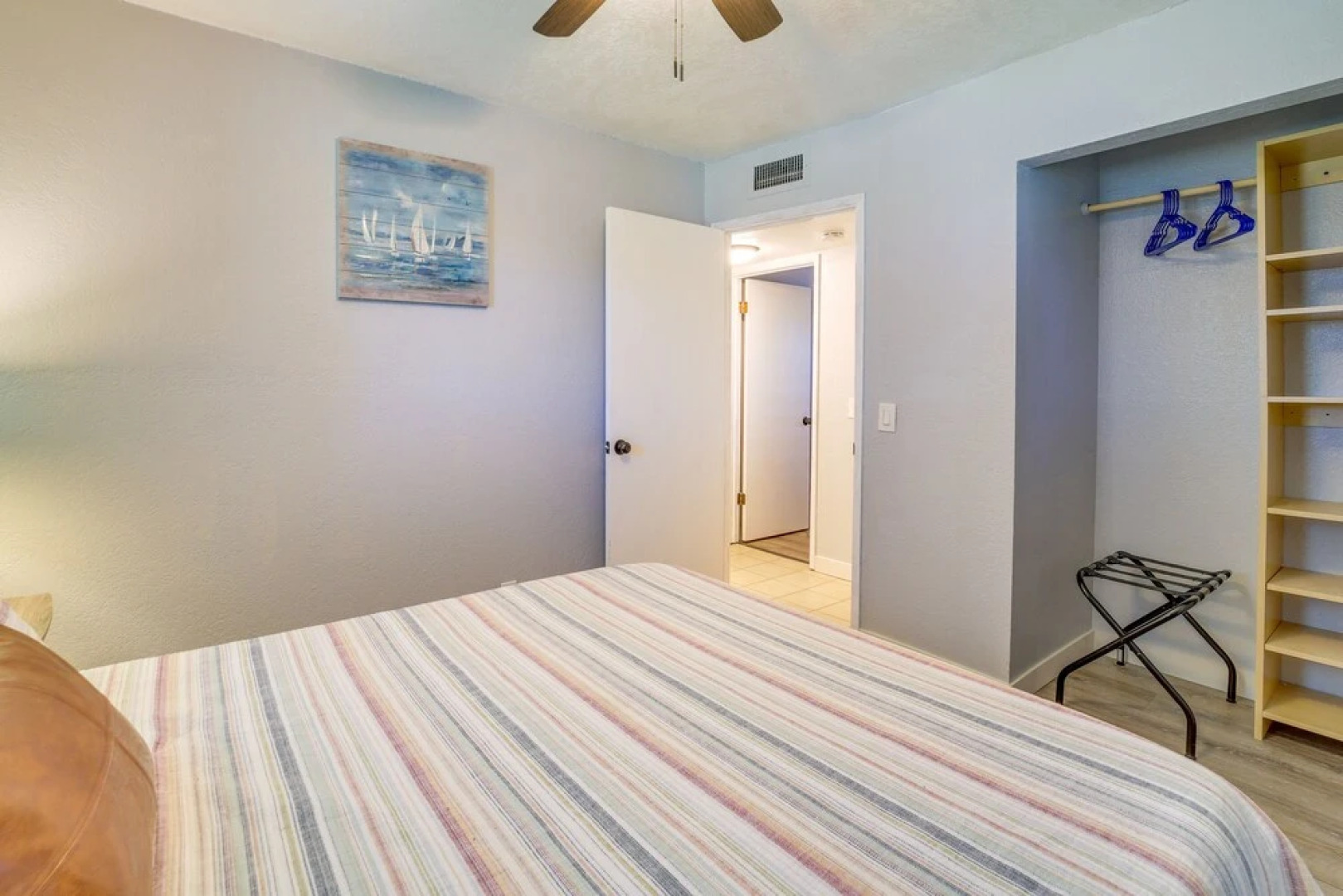 Cozy Cottonwood Home w/ Covered Patio & Gas Grill!